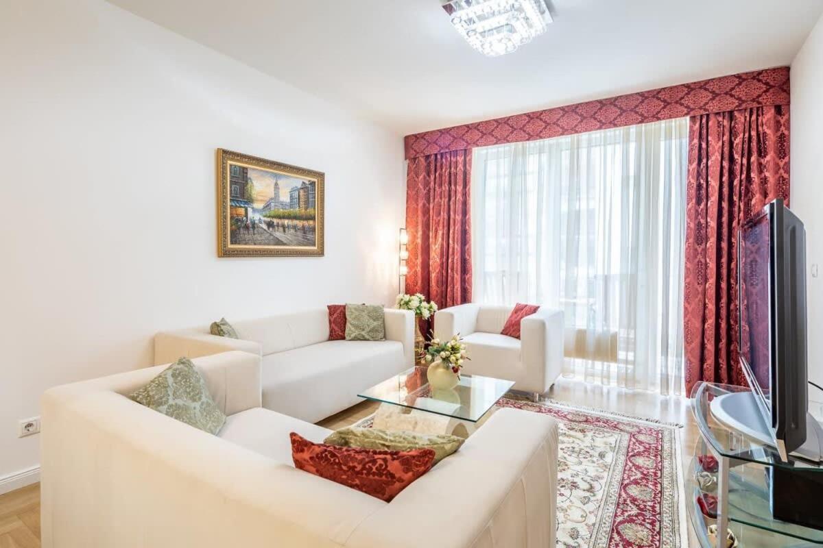 Homey Apartment With Ac And Balcony Budapest Eksteriør billede