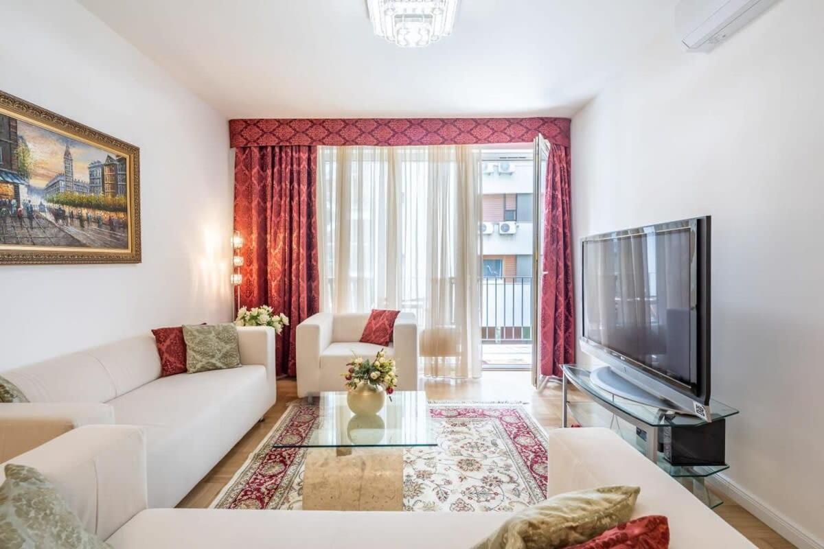 Homey Apartment With Ac And Balcony Budapest Eksteriør billede