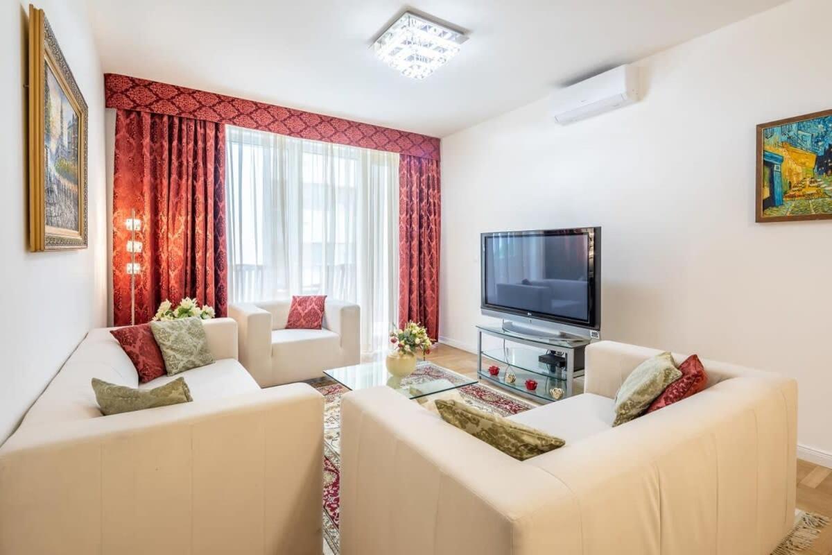 Homey Apartment With Ac And Balcony Budapest Eksteriør billede